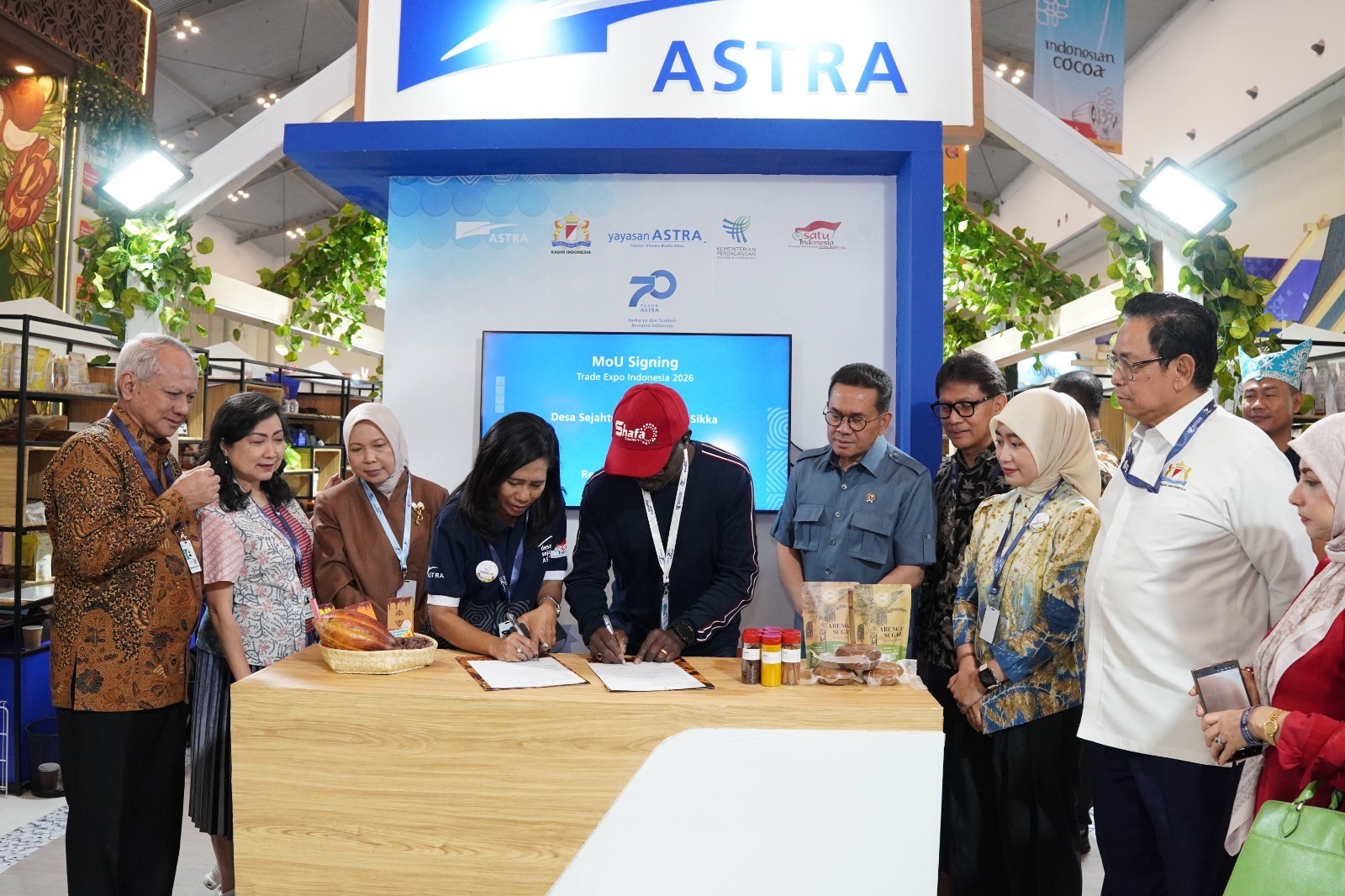 Dari Desa ke Pasar Dunia:  Pelajaran di Balik Potensi Transaksi Rp104,9 Miliar UMKM Binaan Astra