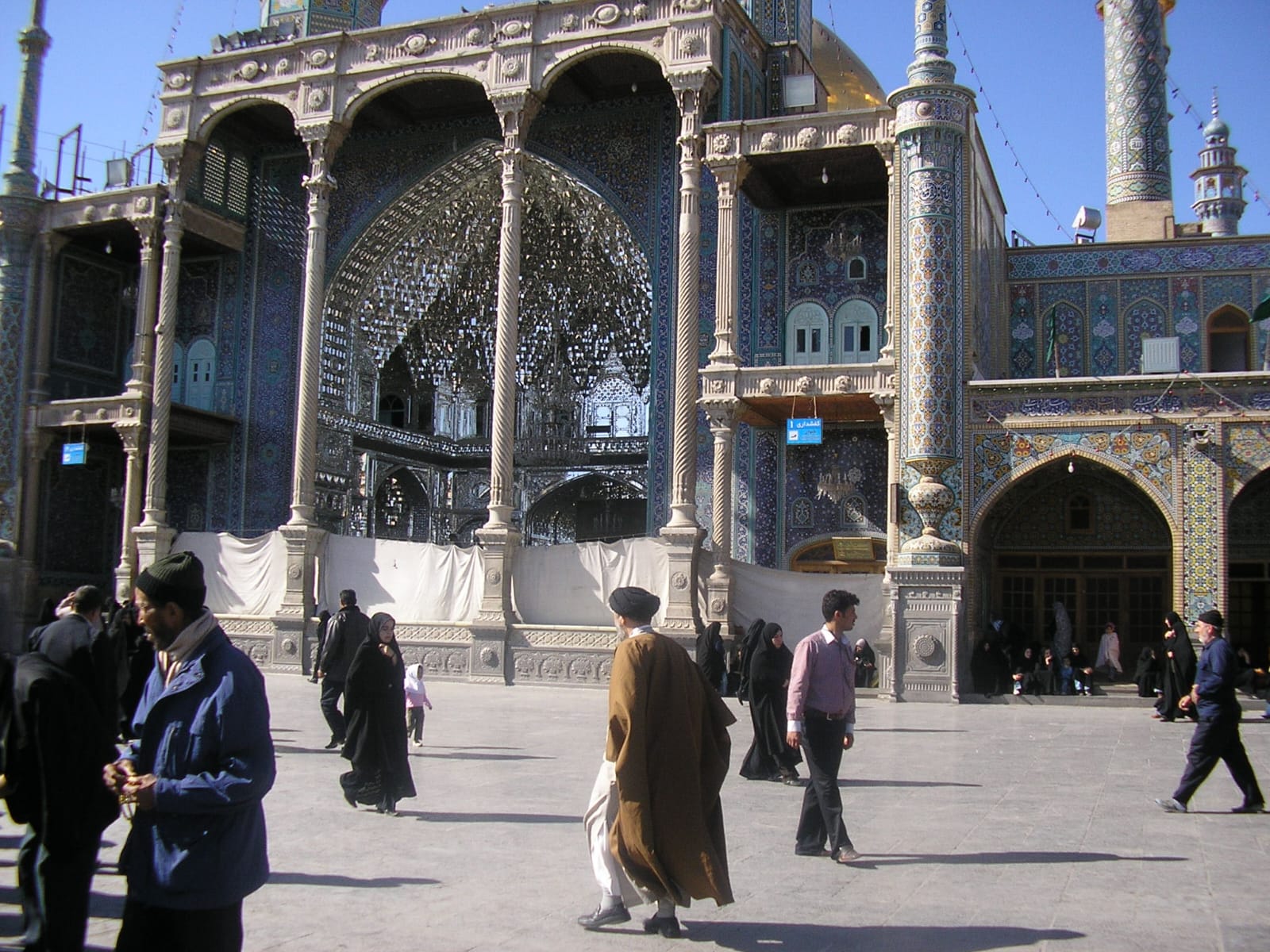 Bermula dari Qom